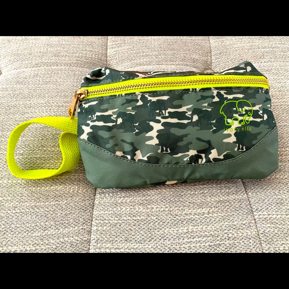 Ivory Ella Zippered  Camo Neon Green Fanny Waist  Pack , Wrislet, NWOT